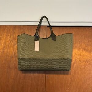 Rothy’s Mega Tote Olive Twill NWT